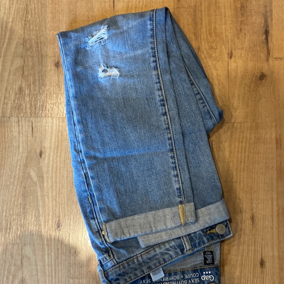Gap Distressed Sexy Boyfriend Fit Jeans - Picture 4 of 7